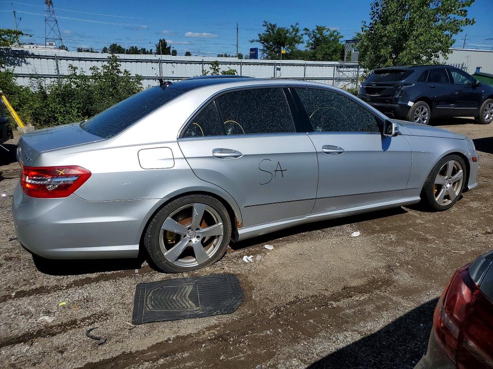 68195606 :رقم المزاد ، WDDHF8HB0AA096056 vin ، 2010 Mercedes-benz E مزاد بيع