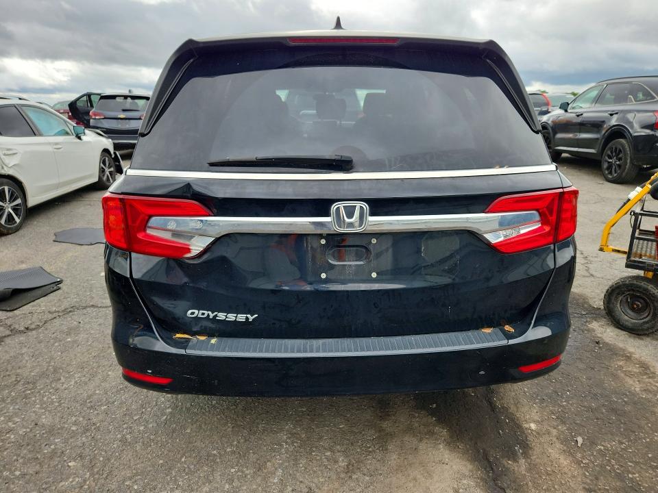 70745516 :رقم المزاد ، 5FNRL6H5XJB033334 vin ، 2018 Honda Odyssey مزاد بيع
