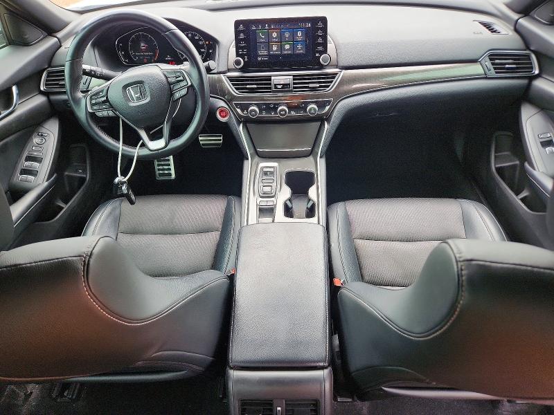 68690776 :رقم المزاد ، 1HGCV2F36JA025123 vin ، 2018 Honda Accord مزاد بيع