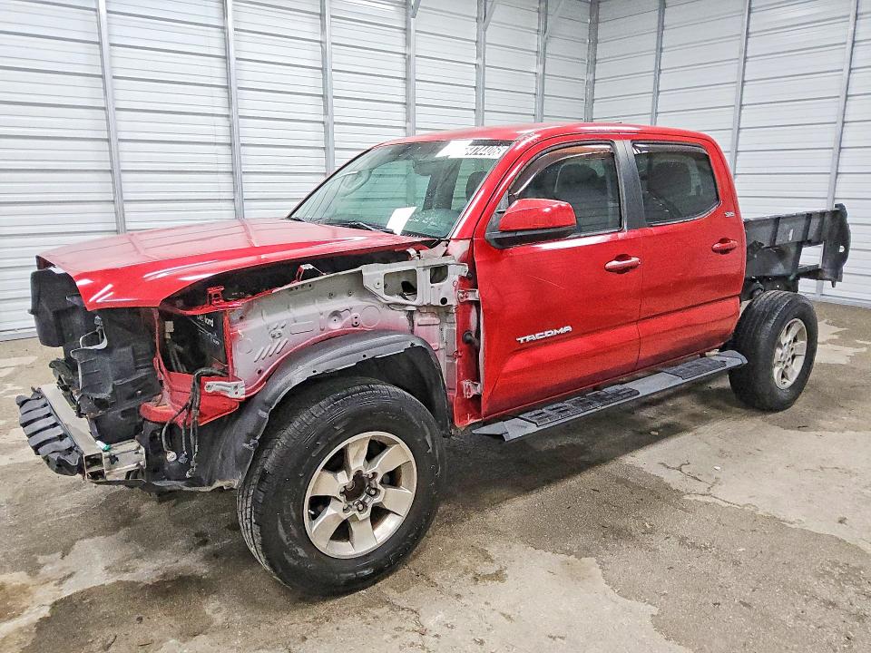 66474406 :رقم المزاد ، 5TFAZ5CN7HX032400 vin ، 2017 Toyota Tacoma مزاد بيع