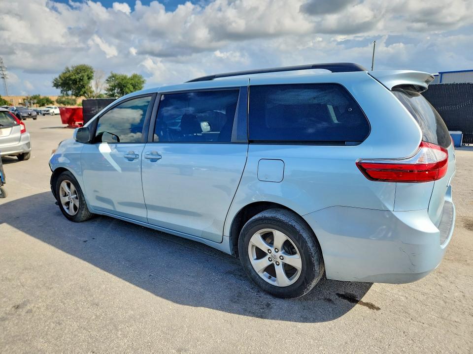 69629676 :رقم المزاد ، 5TDKK3DC7GS714935 vin ، 2016 Toyota Sienna مزاد بيع