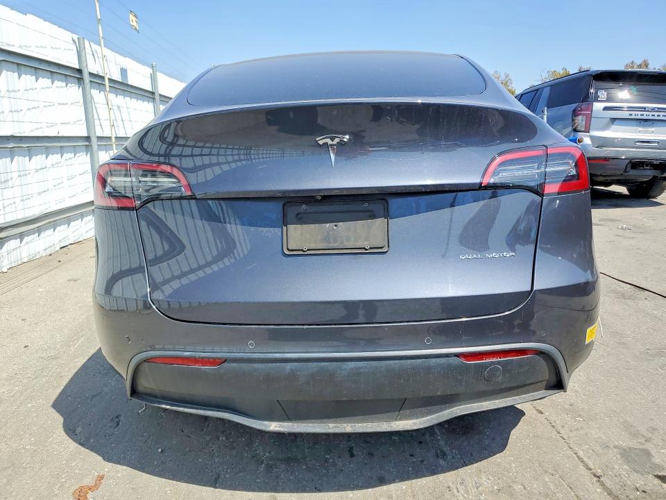 69159586 :رقم المزاد ، 5YJYGAEE8MF276765 vin ، 2021 Tesla Model Y مزاد بيع