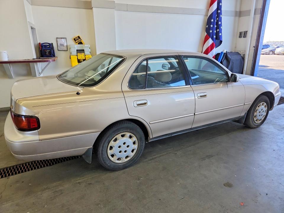 70956326 :رقم المزاد ، JT2BG12K7T0362669 vin ، 1996 Toyota Camry مزاد بيع