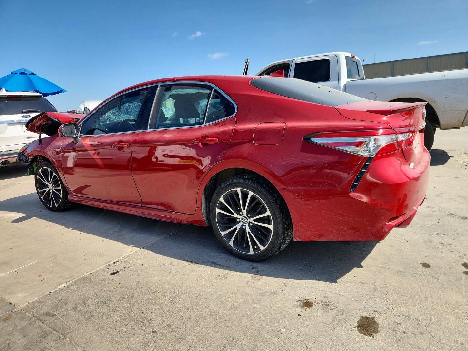 69167146 :رقم المزاد ، 4T1B11HK8KU161446 vin ، 2019 Toyota Camry مزاد بيع