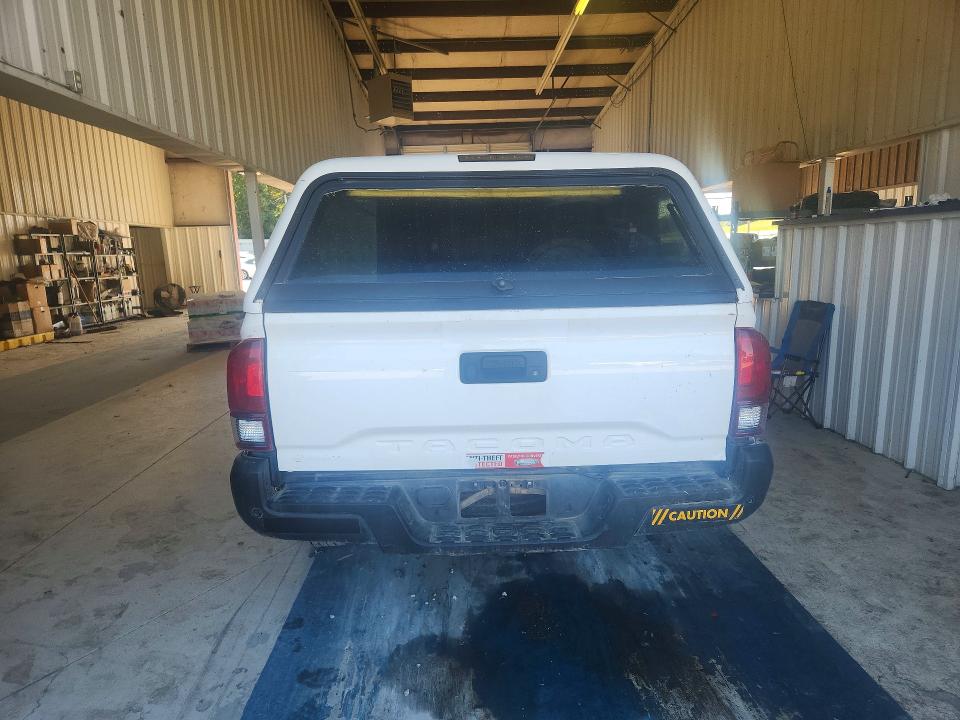 69811776 :رقم المزاد ، 3TYRX5GNXNT053010 vin ، 2022 Toyota Tacoma مزاد بيع