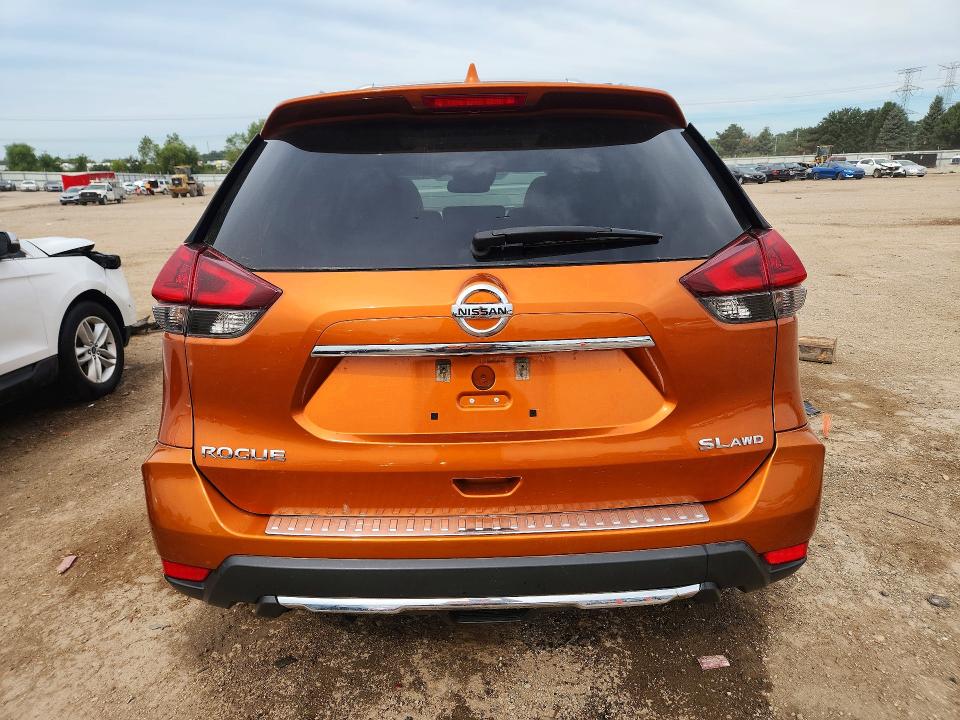 2018 Nissan Rogue მანქანა იყიდება აუქციონზე, vin: 5N1AT2MV9JC714315, აუქციონის ნომერი: 68403666