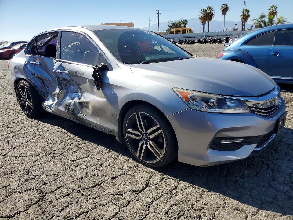 2017 Honda Accord მანქანა იყიდება აუქციონზე, vin: 1HGCR2F5XHA101068, აუქციონის ნომერი: 67562196