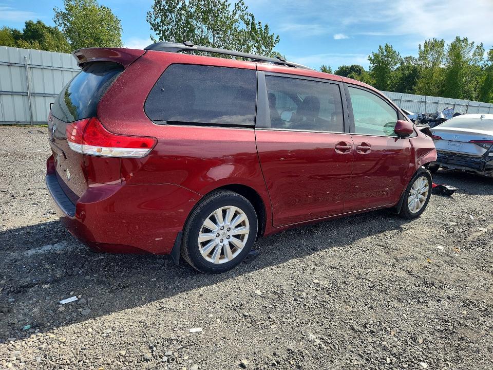 Aukcja sprzedaży 2013 Toyota Sienna, vin: 5TDJK3DC0DS067589, numer aukcji: 67970086