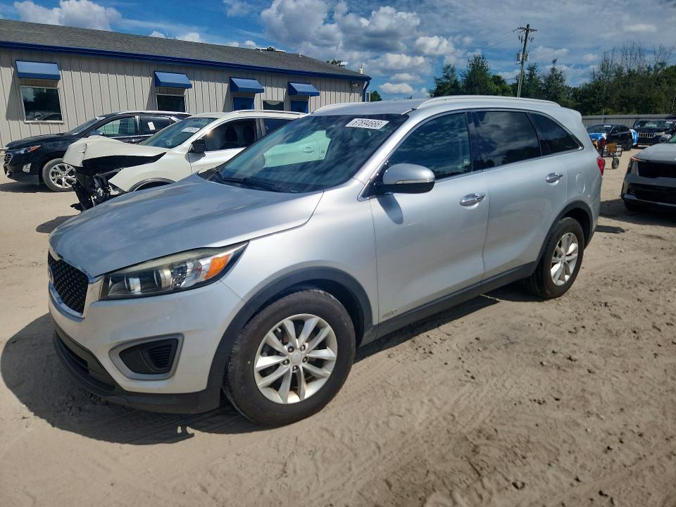 67694666 :رقم المزاد ، 5XYPGDA38HG267127 vin ، 2017 Kia Sorento مزاد بيع