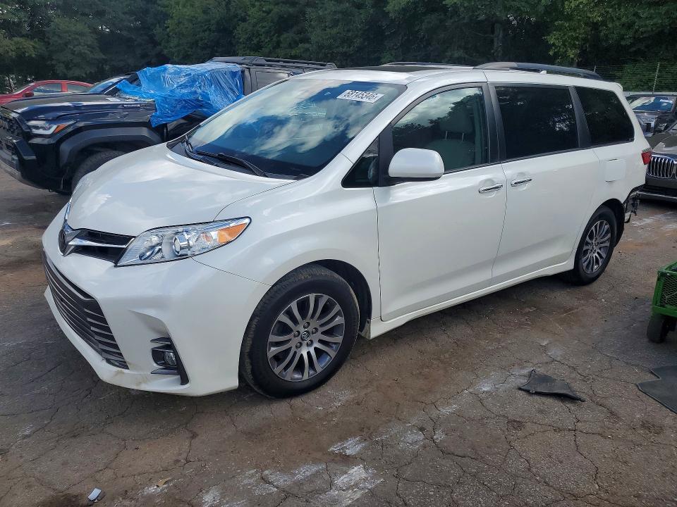 Auction sale of the 2018 Toyota Sienna, vin: 5TDYZ3DC1JS951174, lot number: 68145346