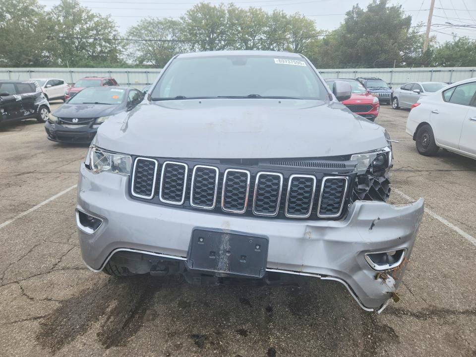 Продаж на аукціоні авто 2017 Jeep Grand Cherokee, vin: 1C4RJFAGXHC812158, номер лоту: 69737596