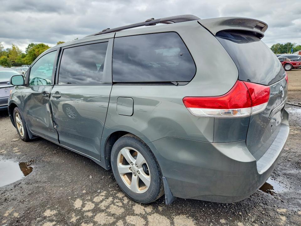 Aukcja sprzedaży 2011 Toyota Sienna, vin: 5TDKK3DC3BS079043, numer aukcji: 70081006