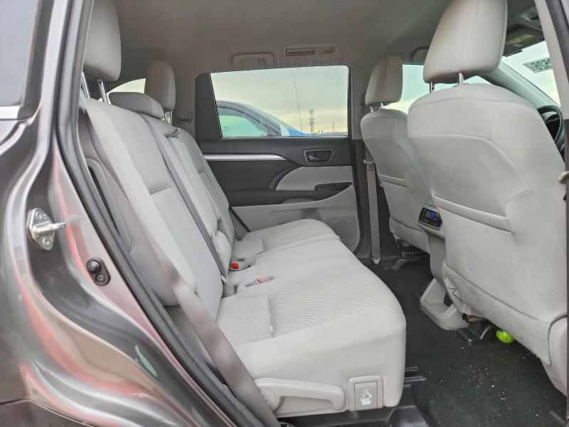 71149526 :رقم المزاد ، 5TDZARFH2FS016664 vin ، 2015 Toyota Highlander مزاد بيع