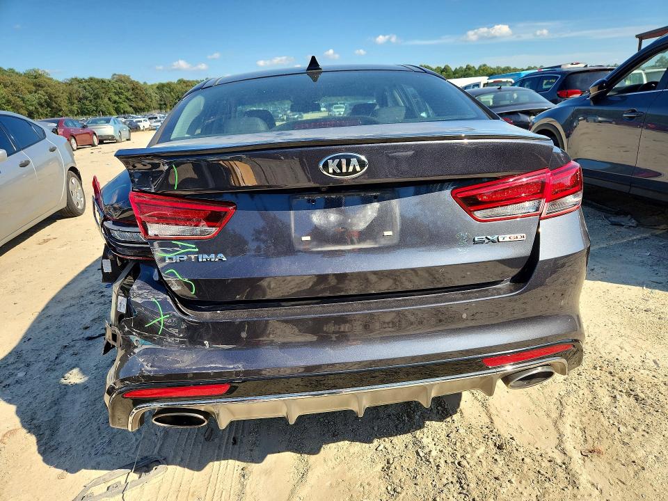 67070906 :رقم المزاد ، 5XXGW4L29JG201655 vin ، 2018 Kia Optima مزاد بيع