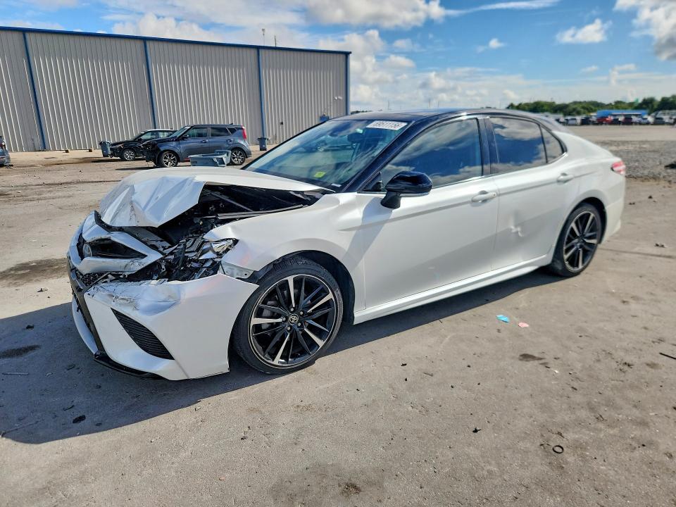 69511156 :رقم المزاد ، 4T1K61AK6LU372478 vin ، 2020 Toyota Camry مزاد بيع