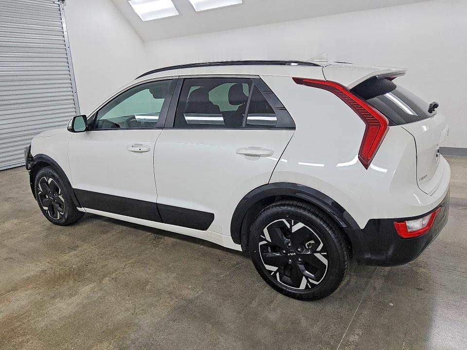 2023 Kia Niro მანქანა იყიდება აუქციონზე, vin: KNDCR3L12P5036424, აუქციონის ნომერი: 69967446