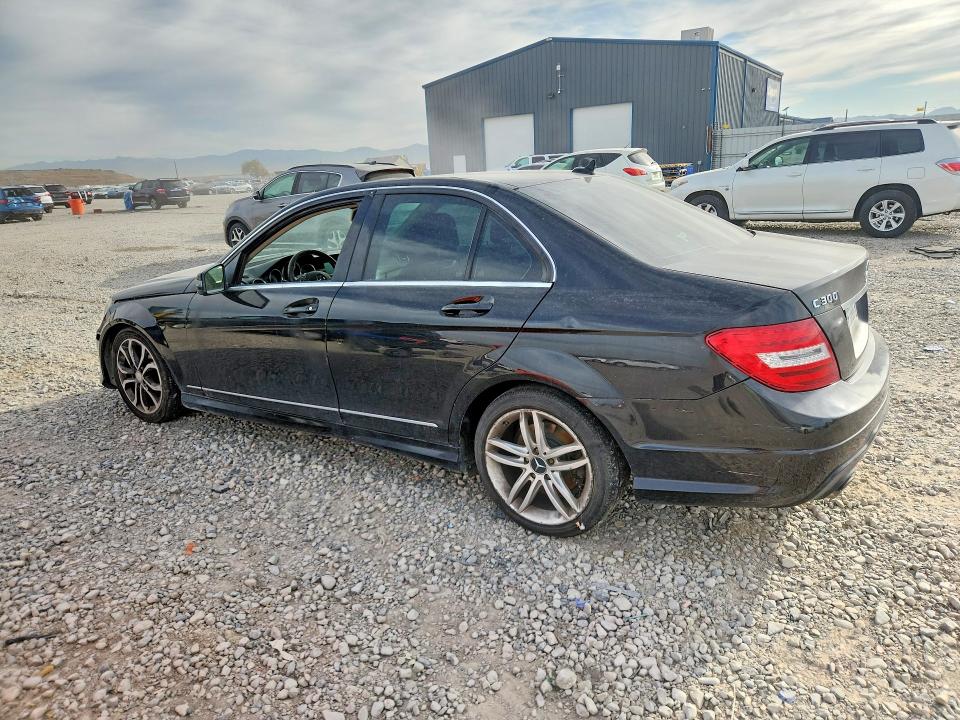 Продажа на аукционе авто 2012 Mercedes-benz C, vin: WDDGF8BB1CR239525        , номер лота: 68710096