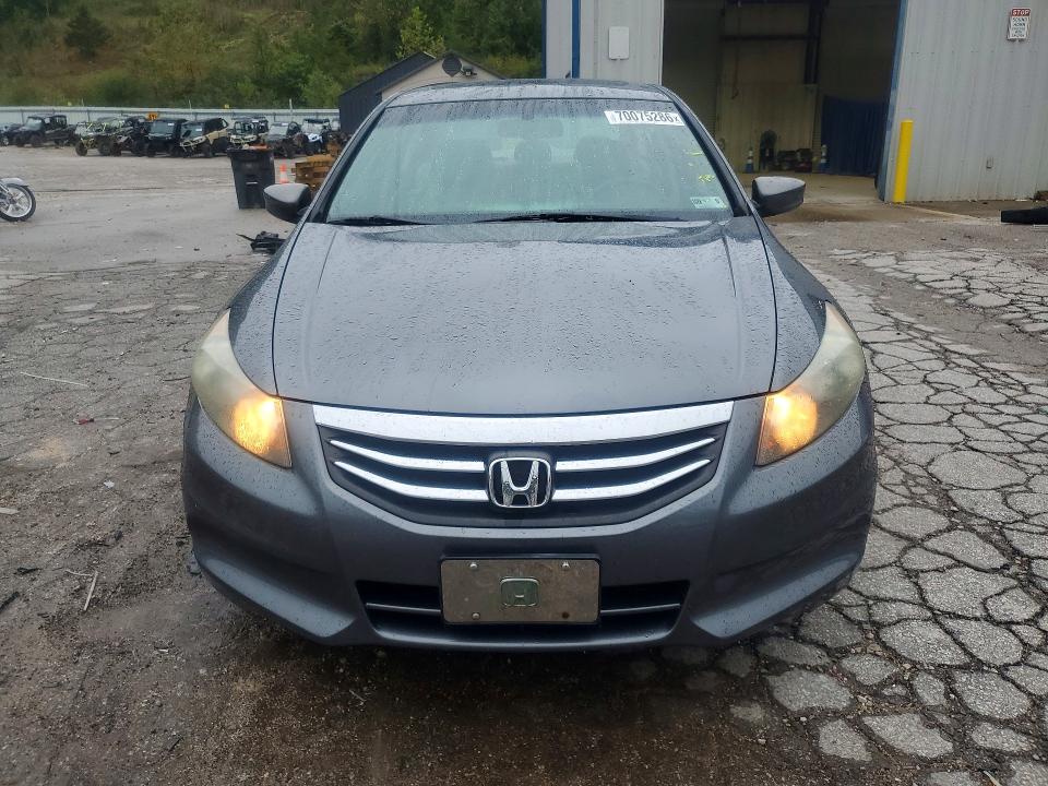 2011 Honda Accord მანქანა იყიდება აუქციონზე, vin: 1HGCP2F80BA125497, აუქციონის ნომერი: 70075286