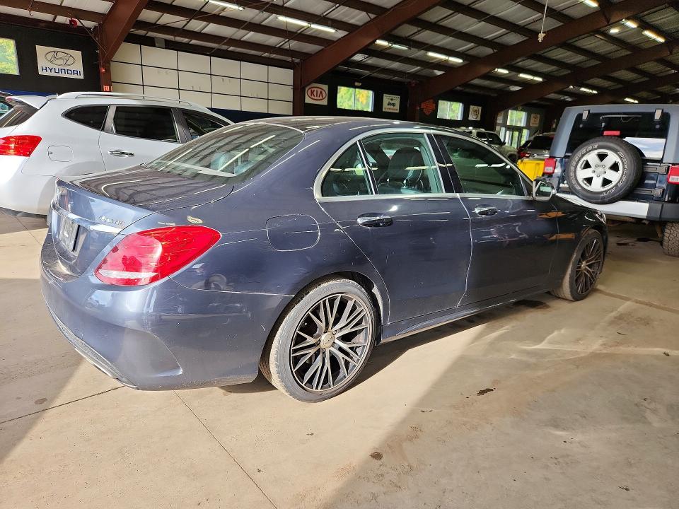 2015 Mercedes-benz C მანქანა იყიდება აუქციონზე, vin: 55SWF4KBXFU038942, აუქციონის ნომერი: 71254756