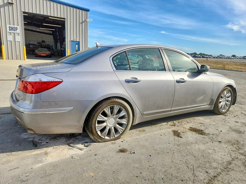 2011 Hyundai Genesis მანქანა იყიდება აუქციონზე, vin: KMHGC4DE4BU136058, აუქციონის ნომერი: 67192236
