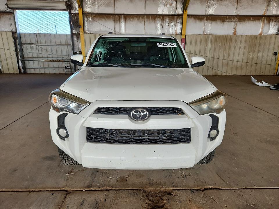 68853286 :رقم المزاد ، JTEBU5JR5J5583866 vin ، 2018 Toyota 4runner مزاد بيع