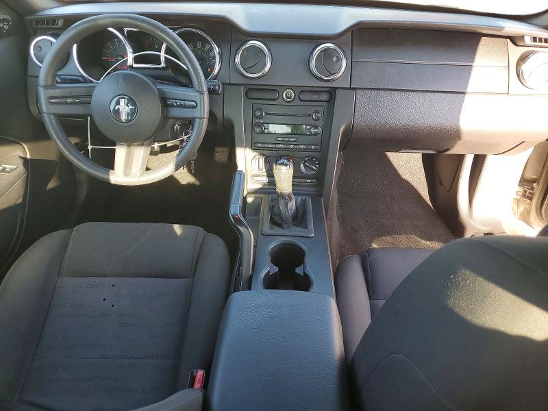 70358106 :رقم المزاد ، 1ZVFT80N655188297 vin ، 2005 Ford Mustang مزاد بيع