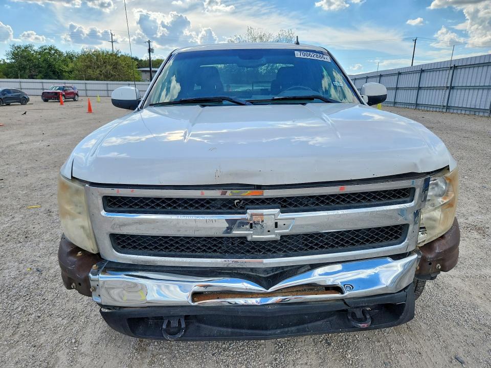 70062886 :رقم المزاد ، 2GCEC19J581111884 vin ، 2008 Chevrolet Silverado مزاد بيع