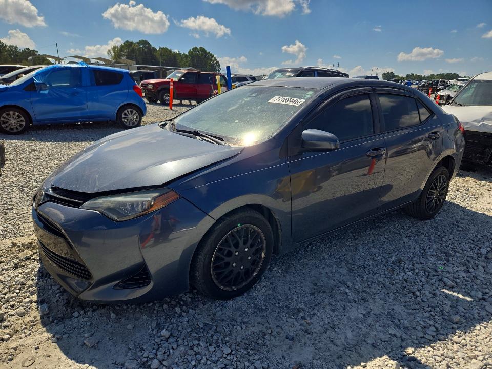 2017 Toyota Corolla მანქანა იყიდება აუქციონზე, vin: 5YFBURHE7HP716901, აუქციონის ნომერი: 71169446