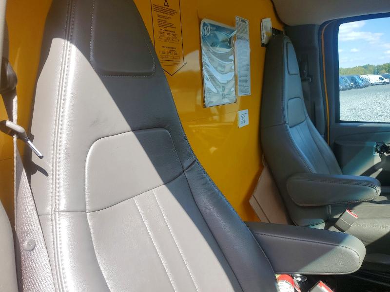 70528776 :رقم المزاد ، 7GZ37TC75PN002135 vin ، 2023 Gmc Savana مزاد بيع