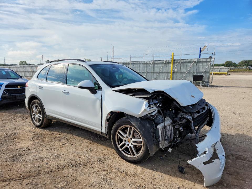 Продаж на аукціоні авто 2017 Porsche Cayenne, vin: WP1AB2A23HLA52418, номер лоту: 70142906