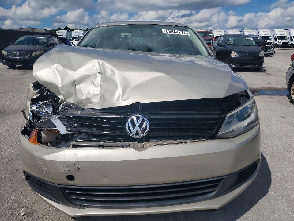 69884276 :رقم المزاد ، 3VW2K7AJXEM255047 vin ، 2014 Volkswagen Jetta مزاد بيع