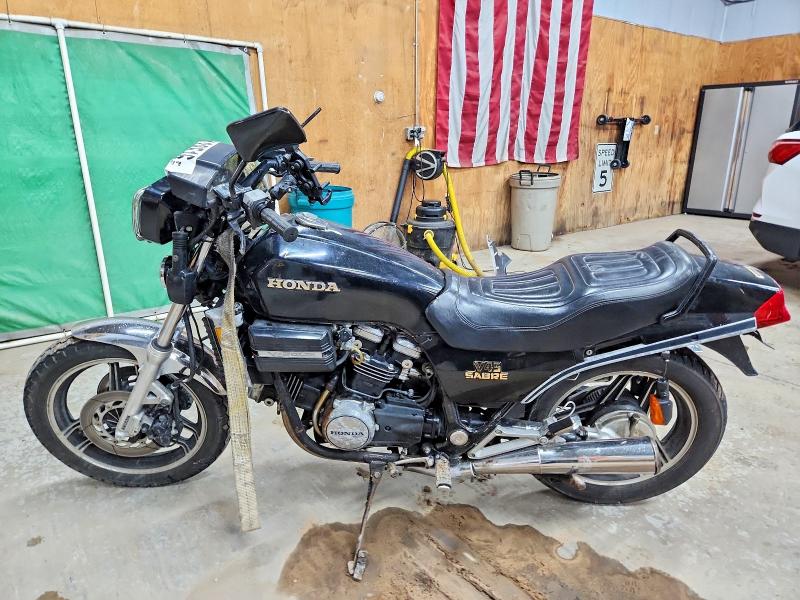 Продажа на аукционе авто 1982 Honda Vf750, vin: JH2RC0704CM010698, номер лота: 67188516