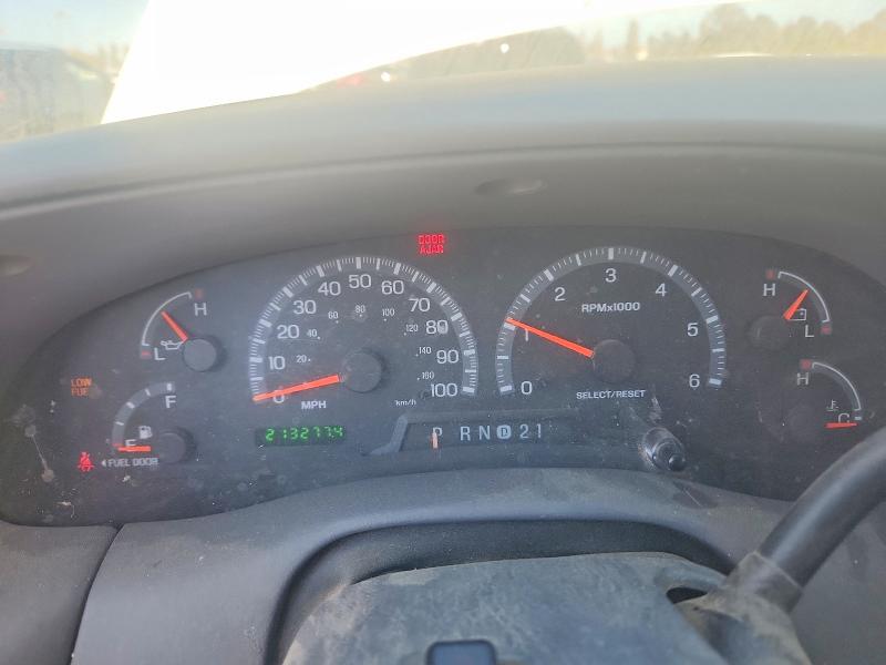 70877436 :رقم المزاد ، 1FTRX17L42NA70504 vin ، 2002 Ford F150 مزاد بيع