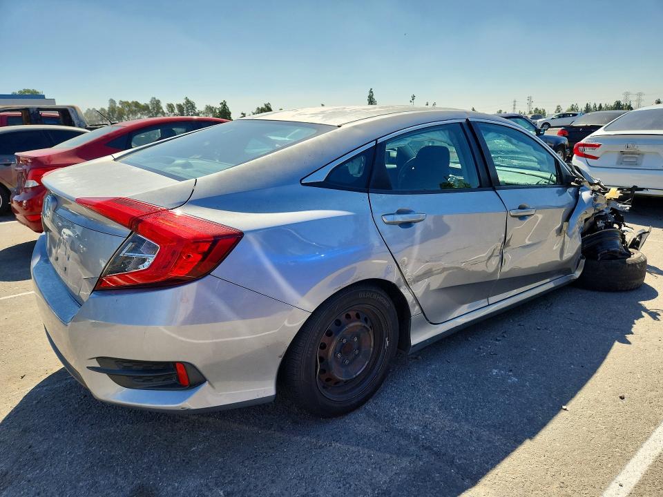 Продаж на аукціоні авто 2018 Honda Civic, vin: 2HGFC2F56JH528513, номер лоту: 67678696