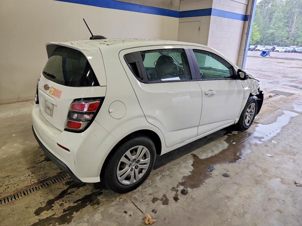 Продаж на аукціоні авто 2017 Chevrolet Sonic, vin: 1G1JG6SH4H4173538, номер лоту: 70107206
