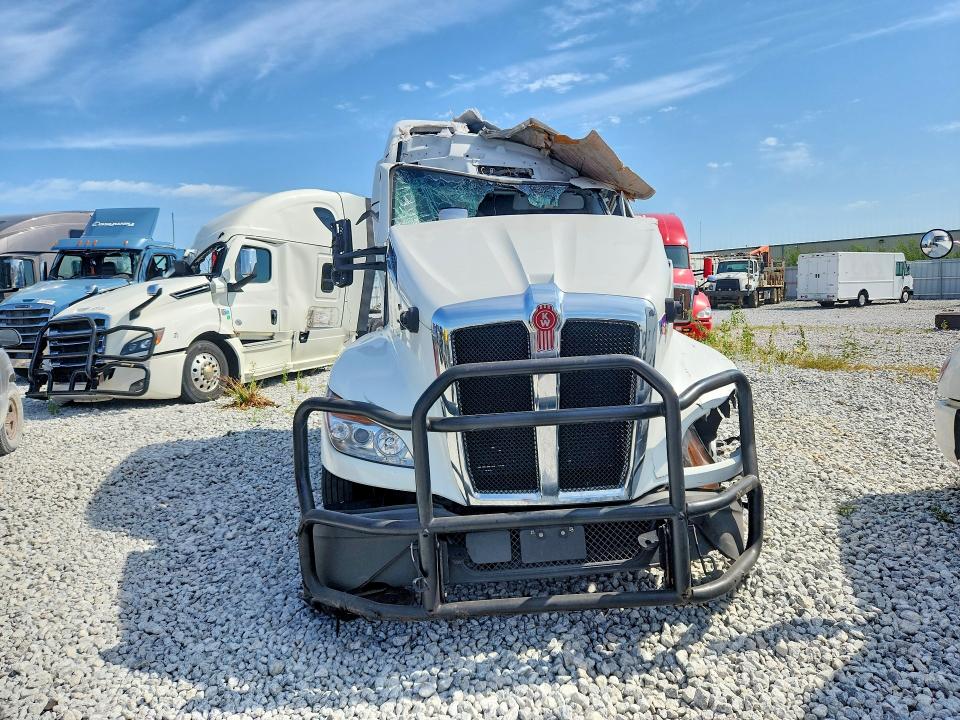 67725616 :رقم المزاد ، 1XKYD49XXSJ173279 vin ، 2025 Kenworth T680 مزاد بيع