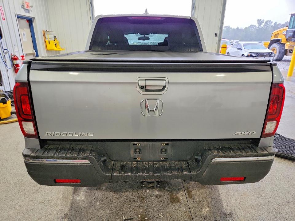 Продажа на аукционе авто 2017 Honda Ridgeline, vin: 5FPYK3F55HB014725, номер лота: 69708316
