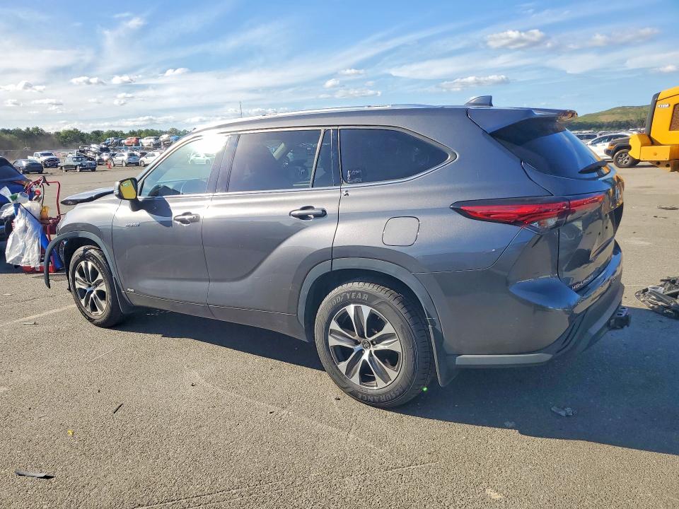 69815896 :رقم المزاد ، 5TDGBRCH6MS524173 vin ، 2021 Toyota Highlander مزاد بيع