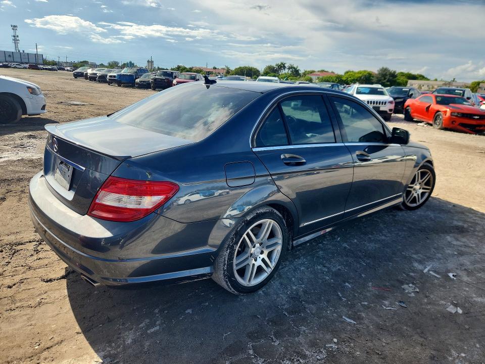 67558506 :رقم المزاد ، WDDGF56X59R068355 vin ، 2009 Mercedes-benz C مزاد بيع