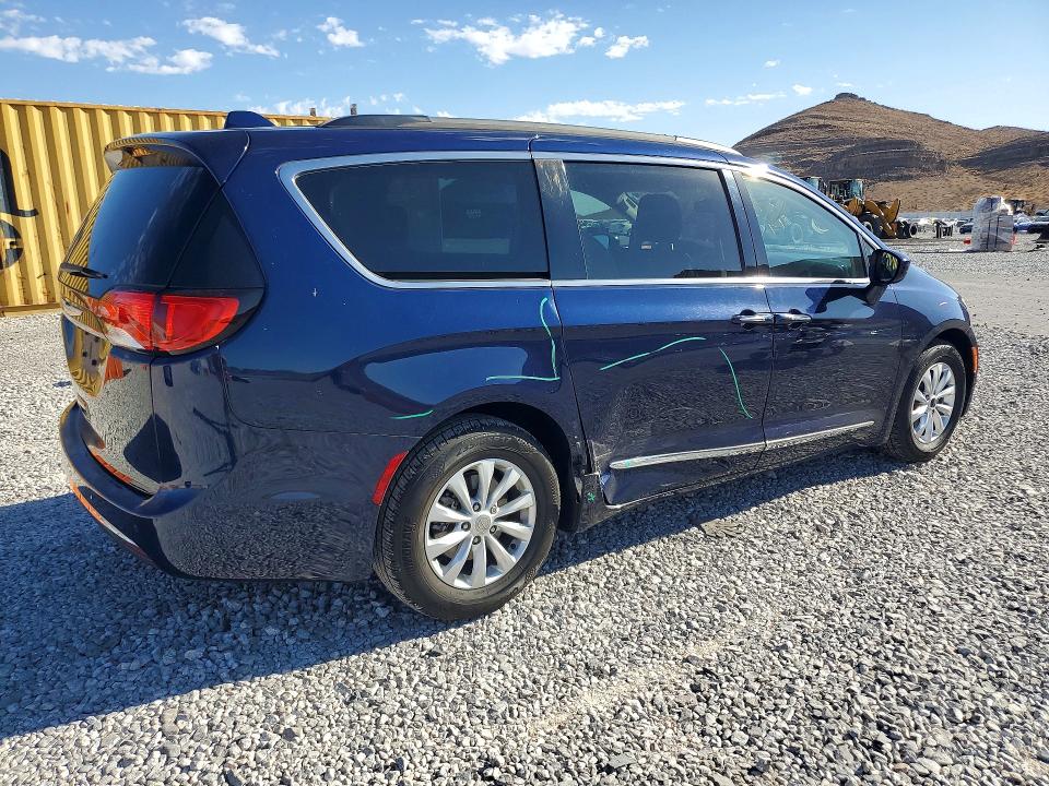 2017 Chrysler Pacifica მანქანა იყიდება აუქციონზე, vin: 2C4RC1BG2HR743730, აუქციონის ნომერი: 70363676
