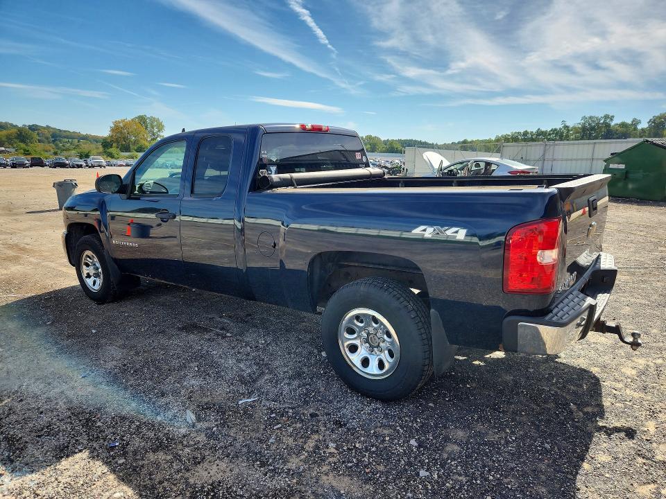 71111196 :رقم المزاد ، 2GCEK19J071703016 vin ، 2007 Chevrolet Silverado مزاد بيع
