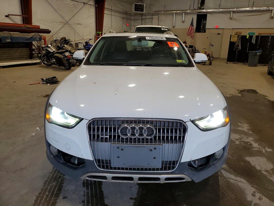 Продажа на аукционе авто 2013 Audi A4 Allroad, vin: WA1UFAFL0DA198693, номер лота: 70646236