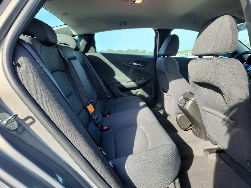 70627166 :رقم المزاد ، 1G1ZD5ST5JF109576 vin ، 2018 Chevrolet Malibu مزاد بيع