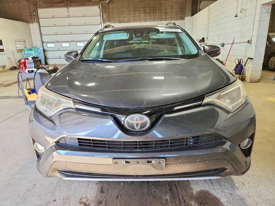 67678646 :رقم المزاد ، 2T3RFREV7JW781918 vin ، 2018 Toyota Rav4 مزاد بيع