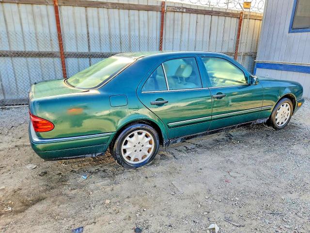Продажа на аукционе авто 1996 Mercedes-benz E, vin: WDBJF55F2TJ019255, номер лота: 70169896