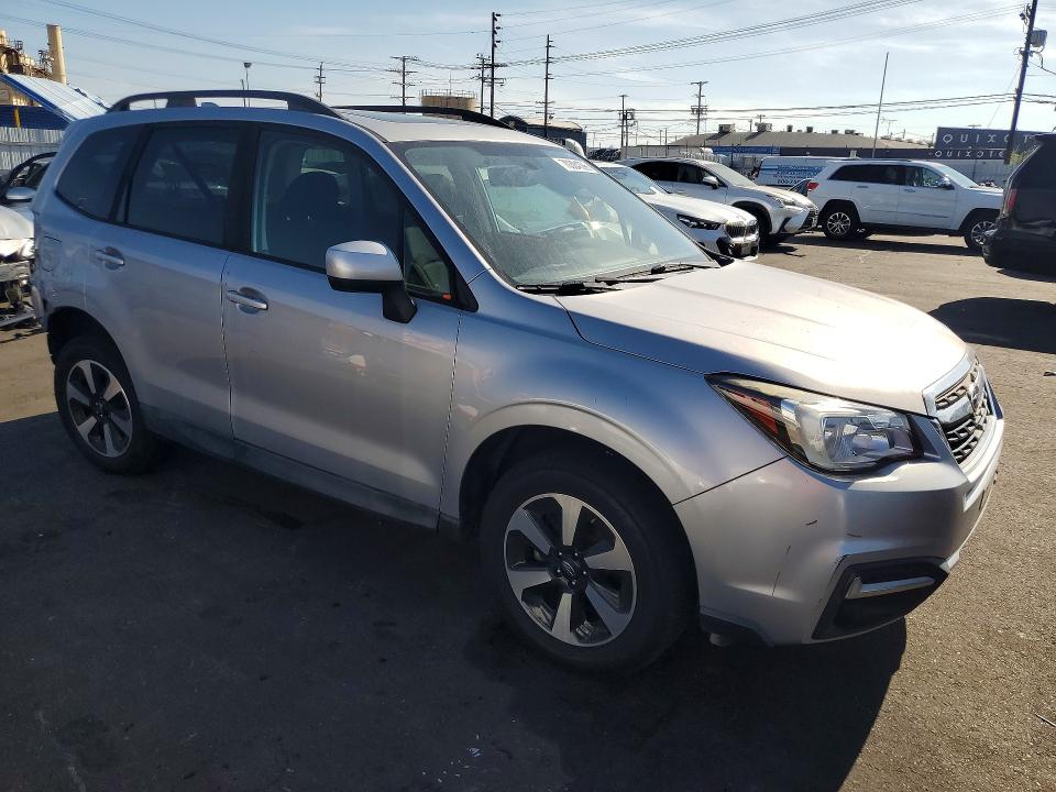 2018 Subaru Forester მანქანა იყიდება აუქციონზე, vin: JF2SJAGC5JH549371, აუქციონის ნომერი: 70304096