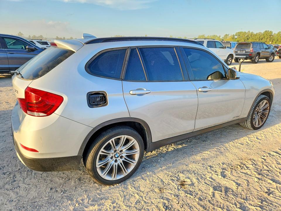 2015 Bmw X1 მანქანა იყიდება აუქციონზე, vin: WBAVM1C51FV314885        , აუქციონის ნომერი: 69090406