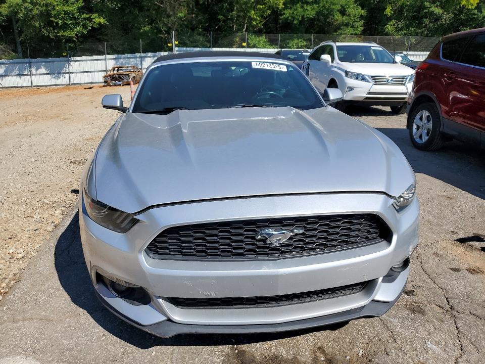 69212326 :رقم المزاد ، 1FATP8UH3F5382999 vin ، 2015 Ford Mustang مزاد بيع