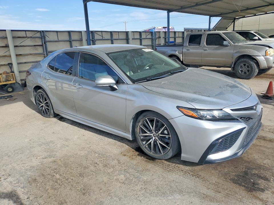 Продажа на аукционе авто 2022 Toyota Camry, vin: 4T1G11AK1NU651005, номер лота: 67731806