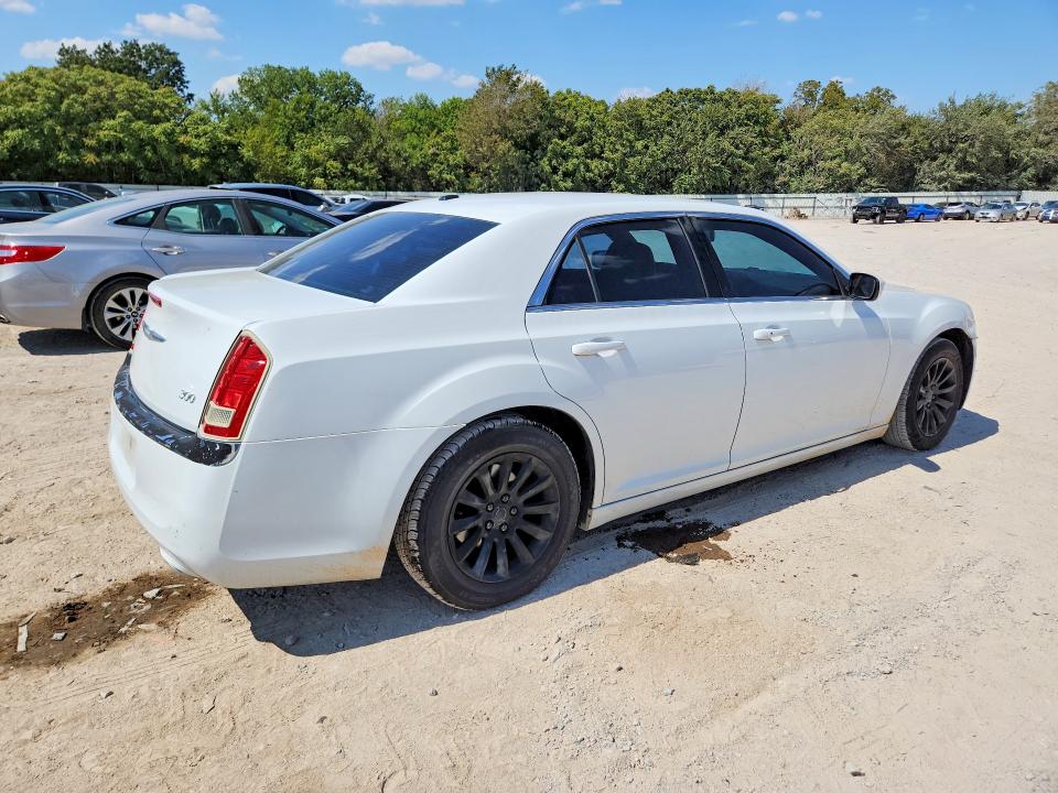 69820256 :رقم المزاد ، 2C3CCAAG3EH335945 vin ، 2014 Chrysler 300 مزاد بيع